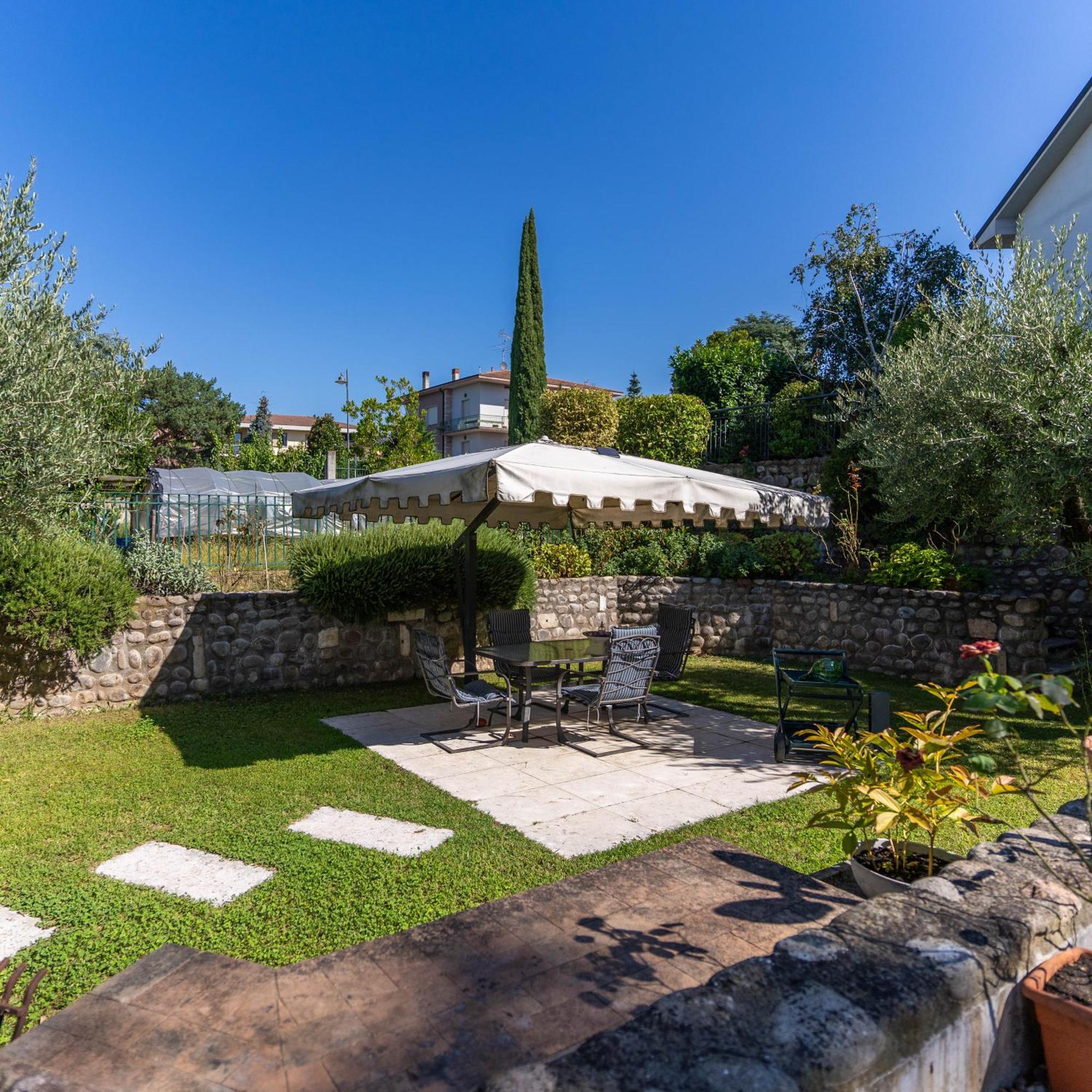 A Casa Di Tom Bed & Breakfast SantʼAmbrogio di Valpolicella Exterior foto