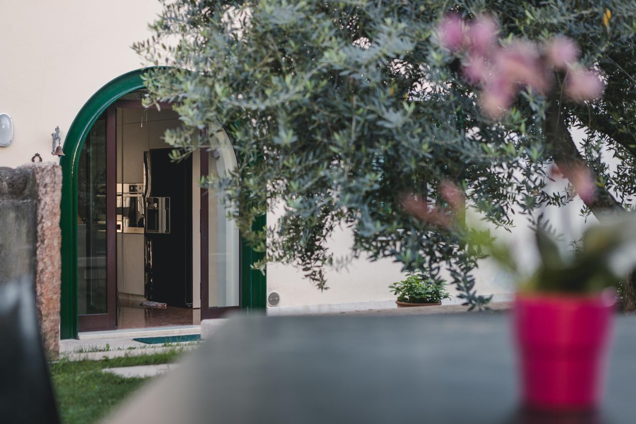 A Casa Di Tom Bed & Breakfast SantʼAmbrogio di Valpolicella Exterior foto