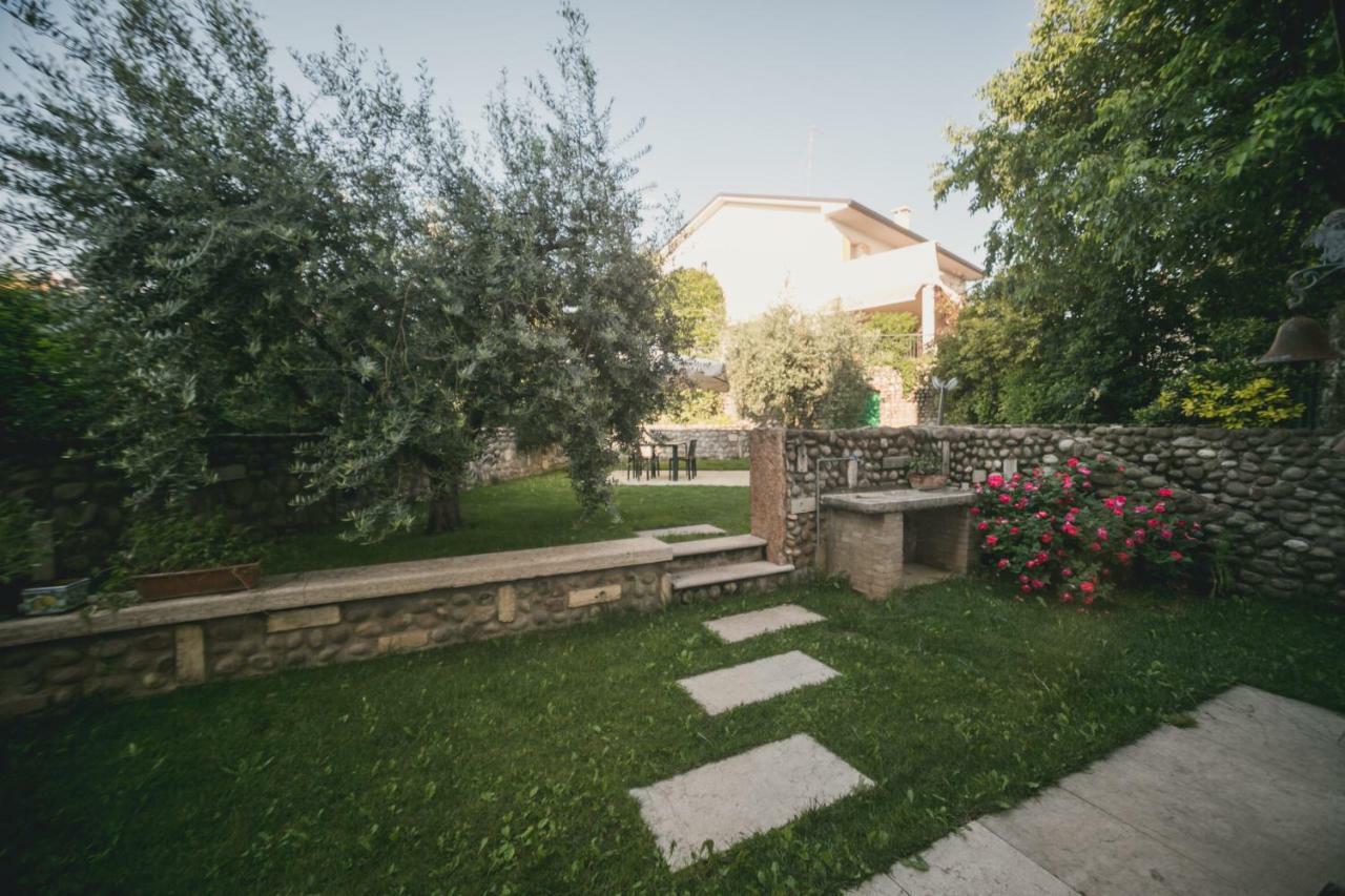 A Casa Di Tom Bed & Breakfast SantʼAmbrogio di Valpolicella Exterior foto